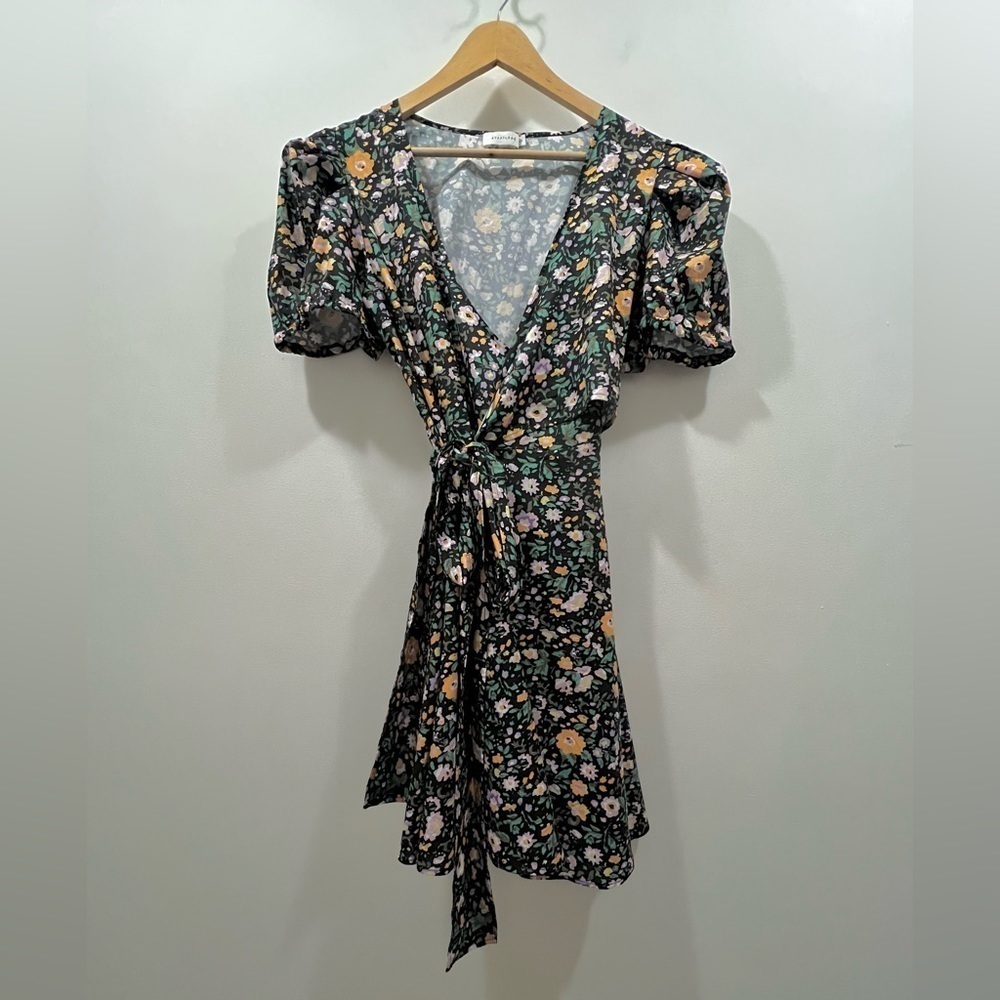 AVANTLOOK Floral Puff-Sleeve Dress - Picture 5 of 10